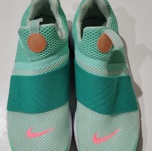 Women's Nike Shoes Size 5